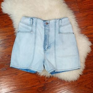 Happy Nature Light Wash Uktra High Rise Seamed Shorts